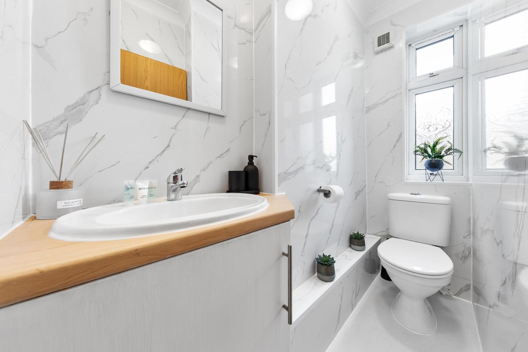Green Hype - 10 Mins To Stadium - Sleeps 8 London Eksteriør bilde
